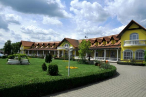 Гостиница Hotel Zámeček  Микулов